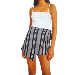 Forever 21 Black and White Striped Skort